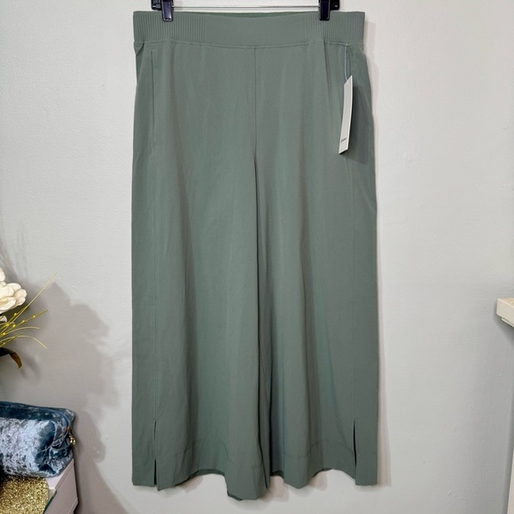 Lululemon Stretch Woven Wide Leg High Rise Crop Grey Eucalyptus Size XL NWT - Picture 4 of 13